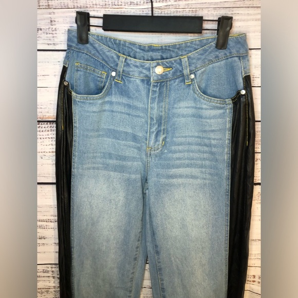 Women’s jeans with black snake skin side stripe - Picture 4 of 15